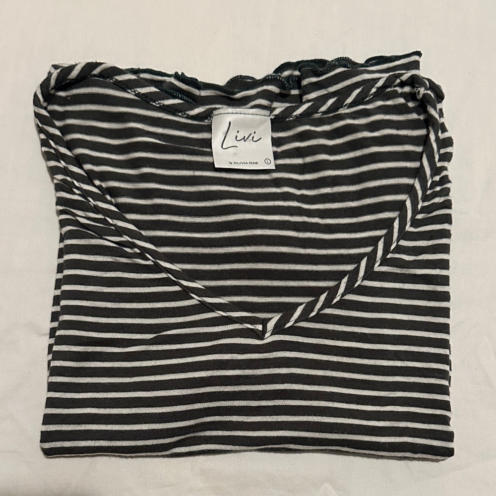 Livi by Olivia Rae | Olive Green Striped Tee | Size L